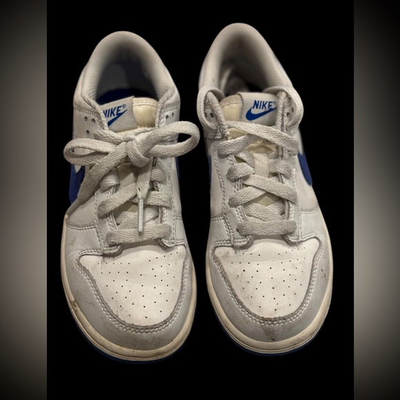 Nike White and Blue Athletic Shoes - Picture 1 of 4